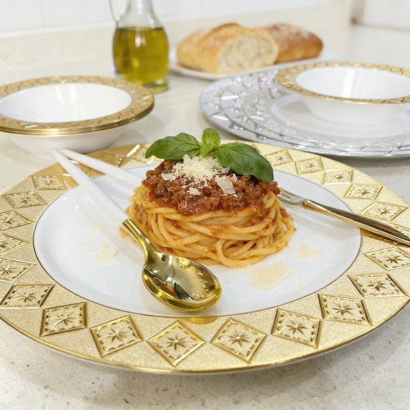 premium plastic party plates